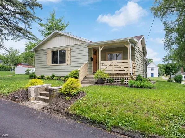 23 Curley Ct SE, Massillon, OH 44646