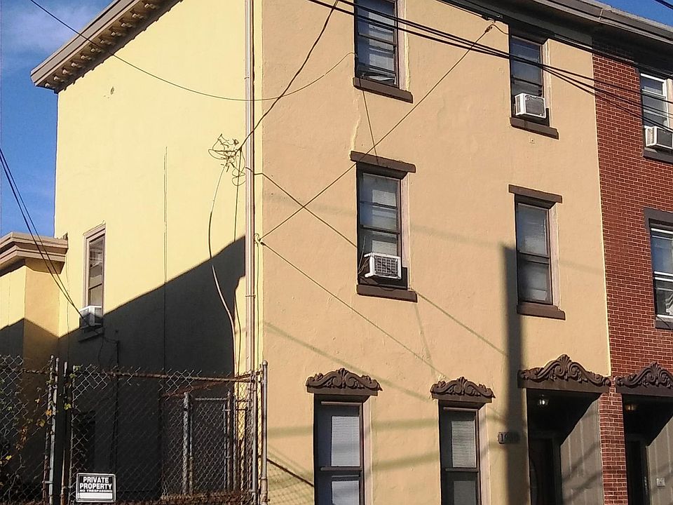 1st image of 1950 E Stella St