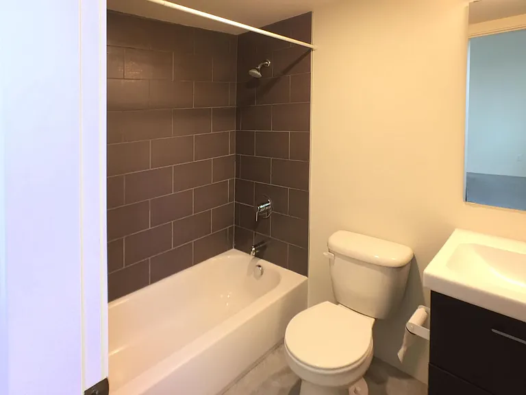 4110 SE 28th Pl #204 — Photo 9