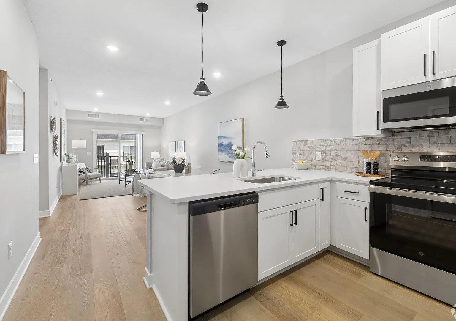 Oneka Fields Townhomes (C) — Photo 2