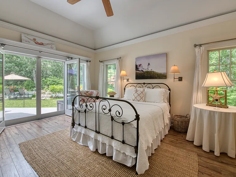 10 Dering Ln — Photo 9