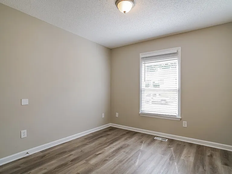 1109 Ujamaa Dr — Photo 13