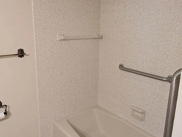 1408 Strongs Ave — Photo 10
