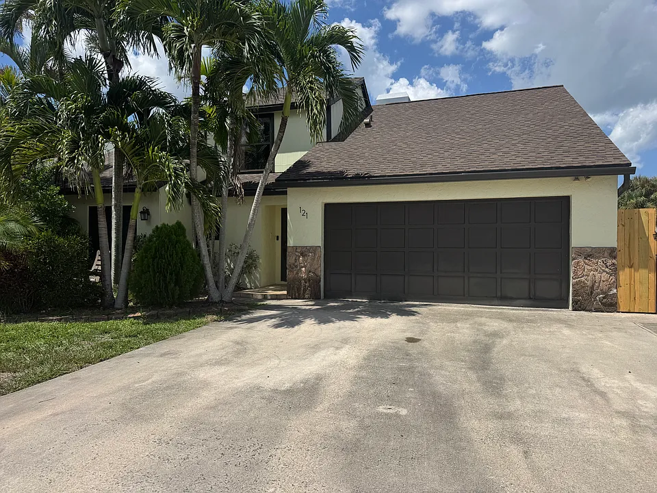 121 Beaumont Ln