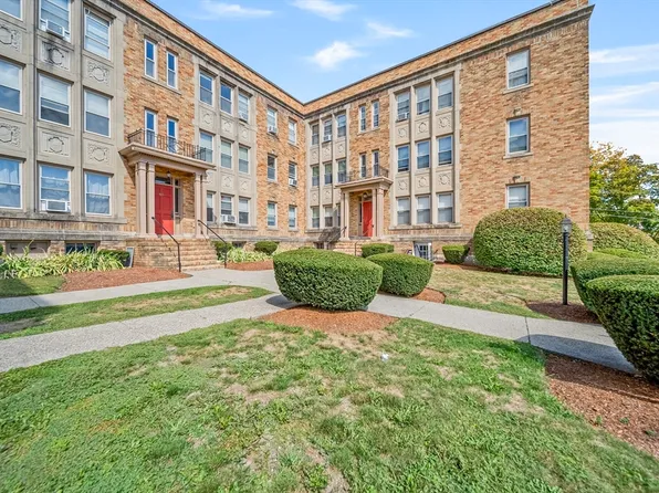 52 High St Unit 5, Methuen, MA 01844