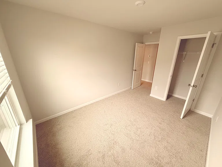 172 Randwick Ln — Photo 14