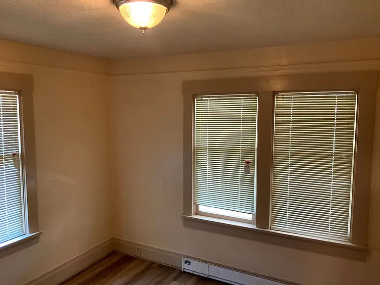 402 G St — Photo 11