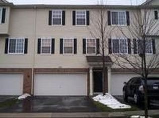 297 Evergreen Cir, Gilberts, IL 60136