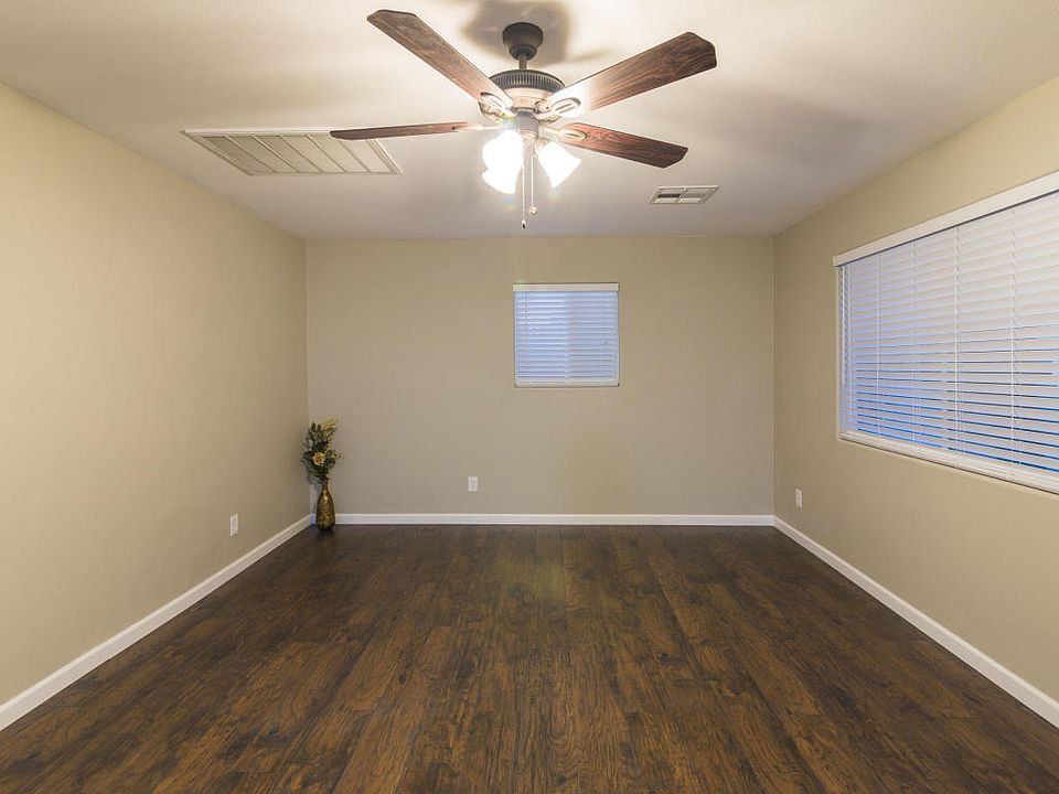 1st image of 119 S 82nd Way