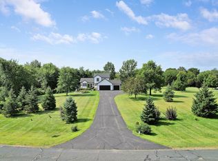 774 Oriole Ln, Hudson, WI 54016