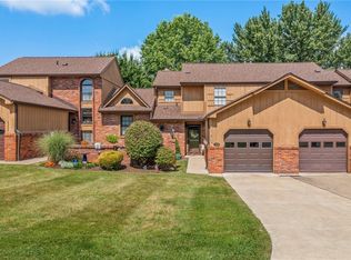 1108 Old Farm Rd, Lawrence, PA 15055