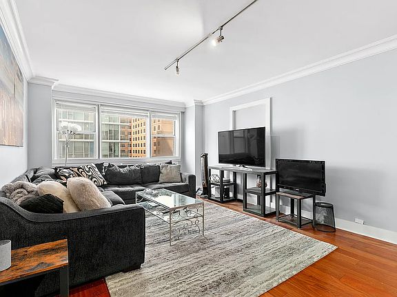 4th image of 111 3rd Ave #9BC