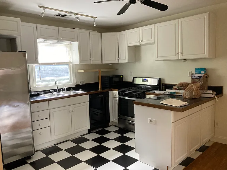 875 Vedado Way NE #B — Photo 16
