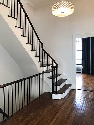 Rented by Cohen Smith Chang LLC | media 7