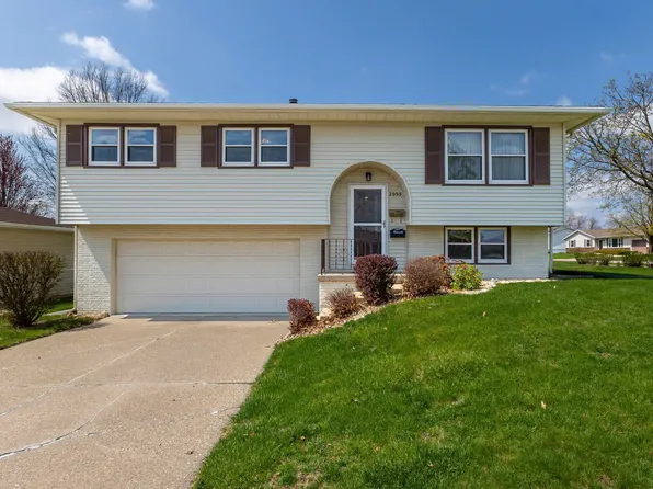 2095 Grant St, Dubuque, IA 52002