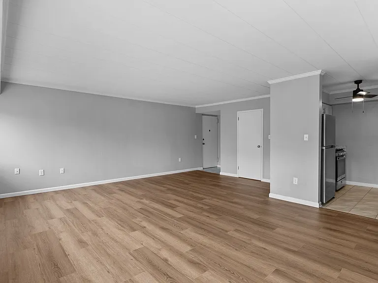1005 Woodrow Ave #3F — Photo 9