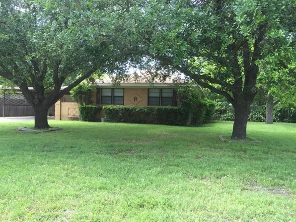 221 Leighton Dr, Terrell, TX 75160
