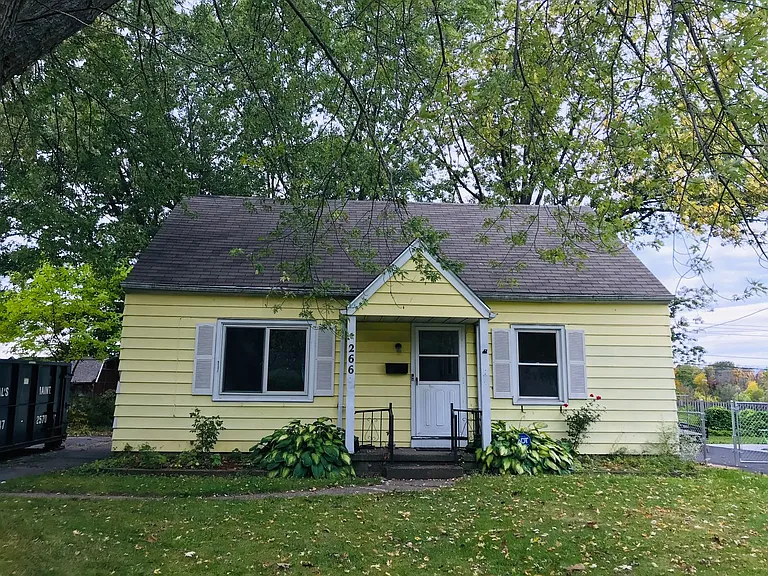 266 Hoover Dr — Photo 37