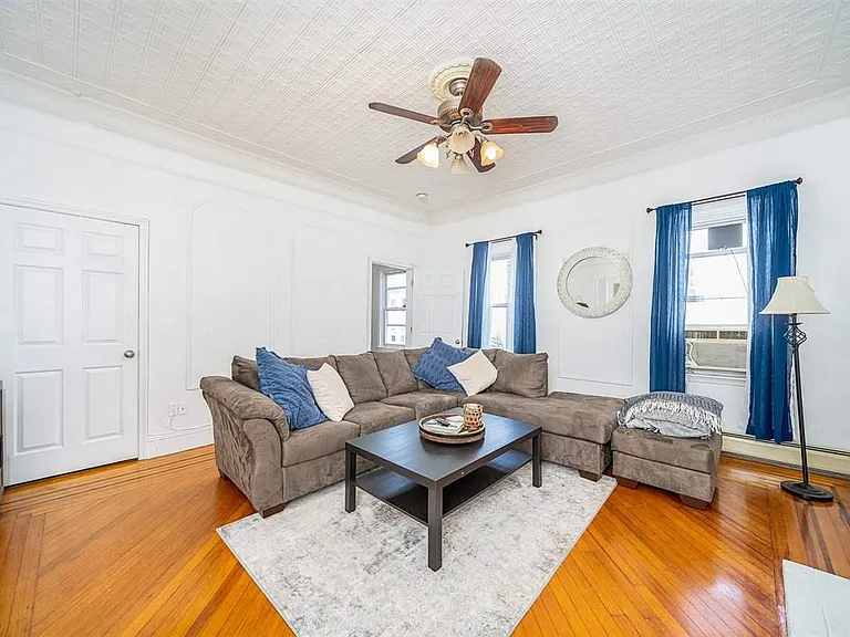 516 Adams St #4 — Photo 3