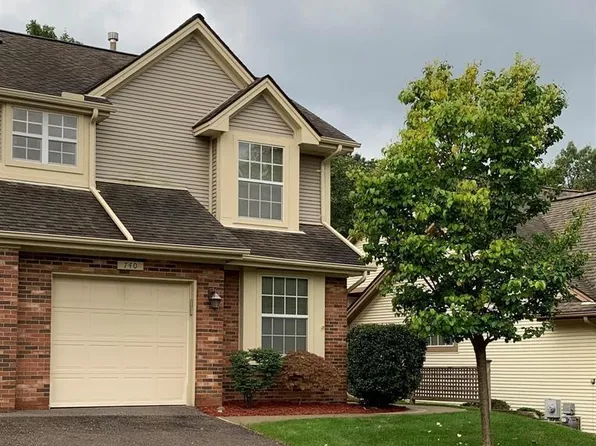 740 Whisperwood Trl, Fenton, MI 48430