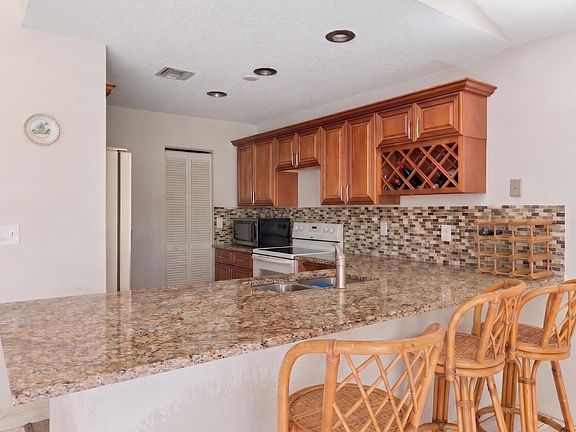 5th image of 22564 Middletown Drive