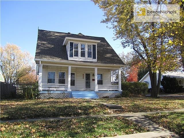 1st image of 317 SE Grand Ave