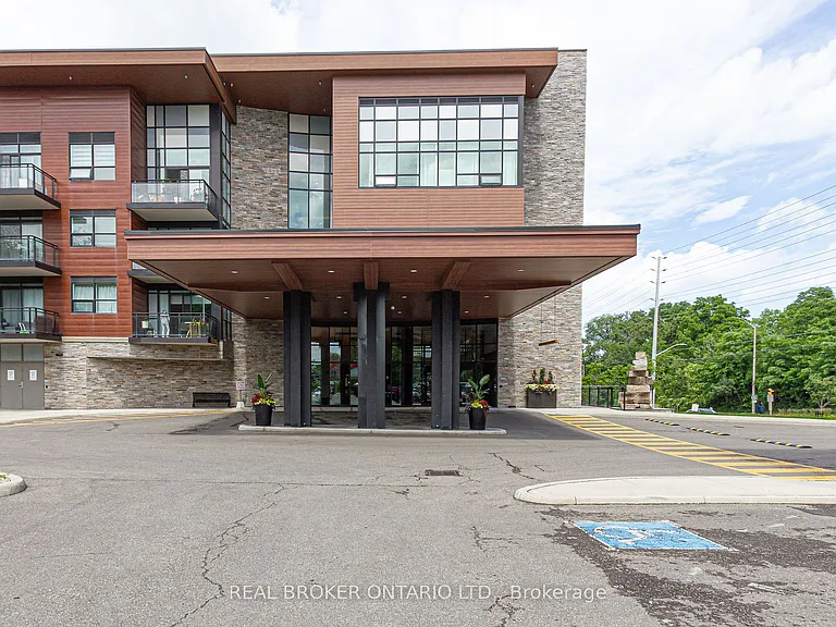 1575 Lakeshore Rd W #161 — Photo 2