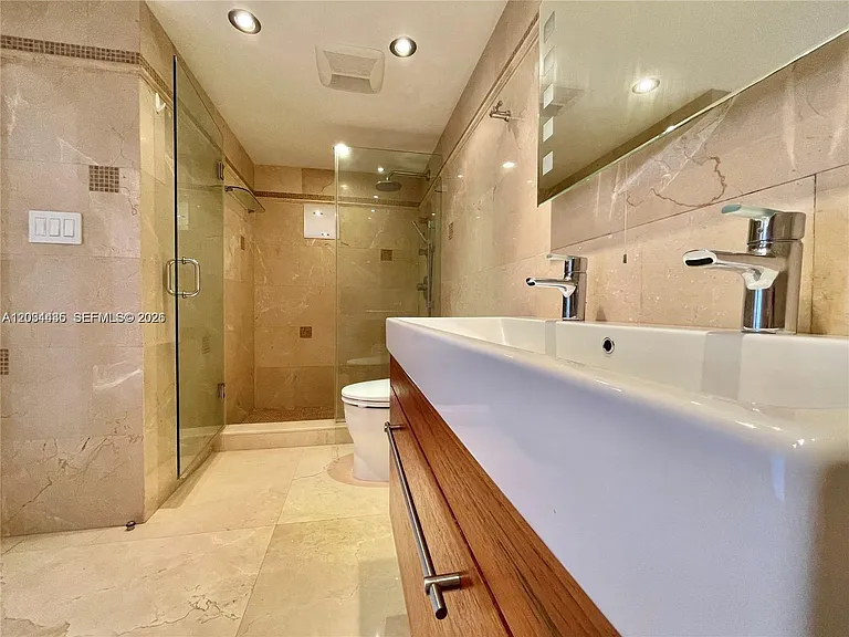 3300 NE 192nd St #1712 — Photo 23