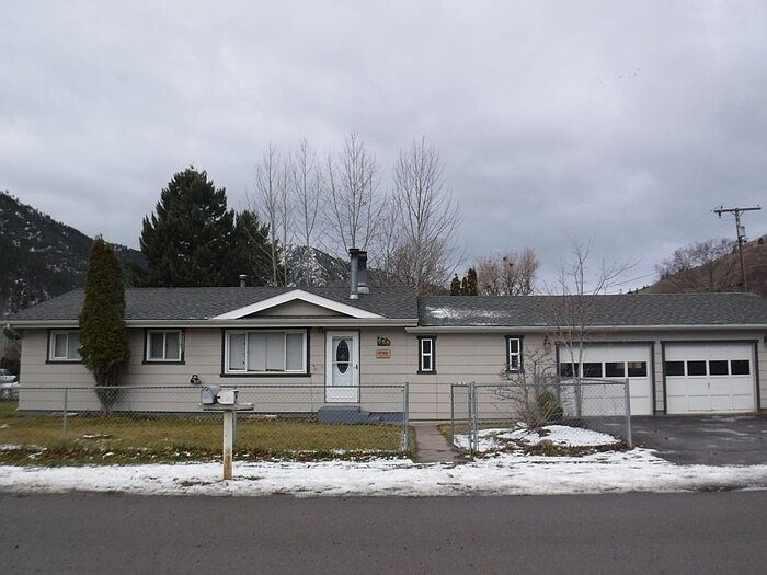 1st image of 556 Montana Ave
