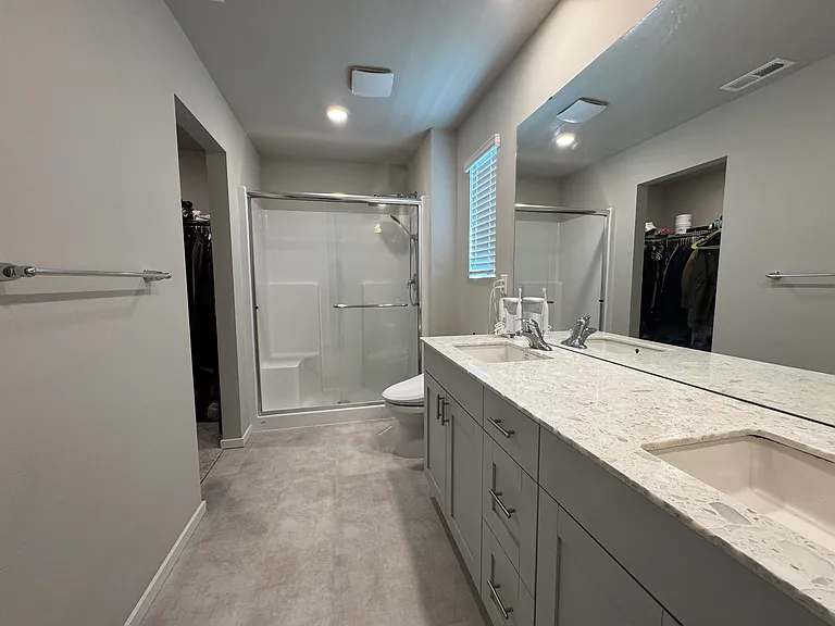832 Bradley St NE — Photo 12