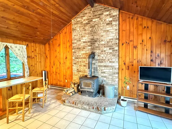 11 Platt Road, Highgate, VT 05459
