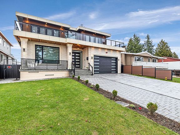 2nd image of 12621 89a Ave