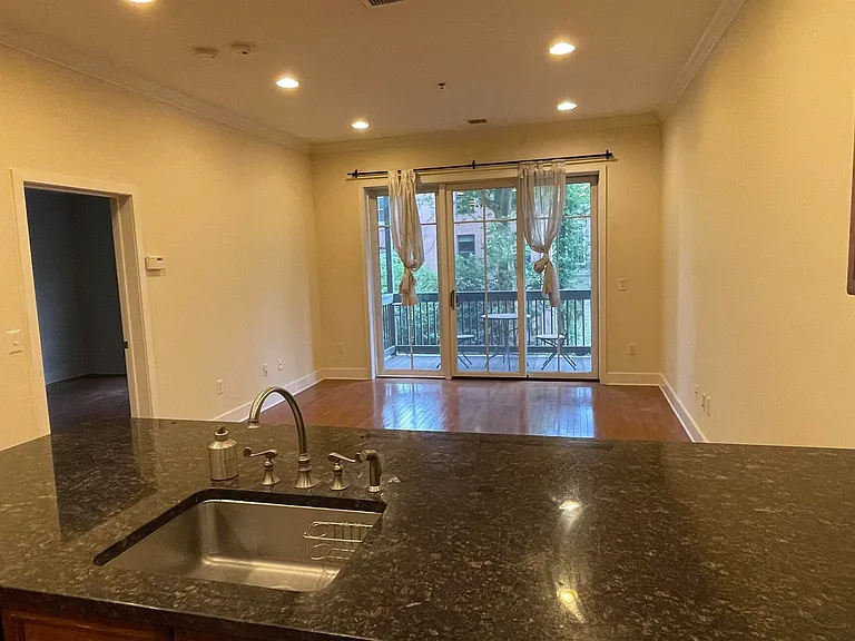 61 Grand St #2C — Photo 6