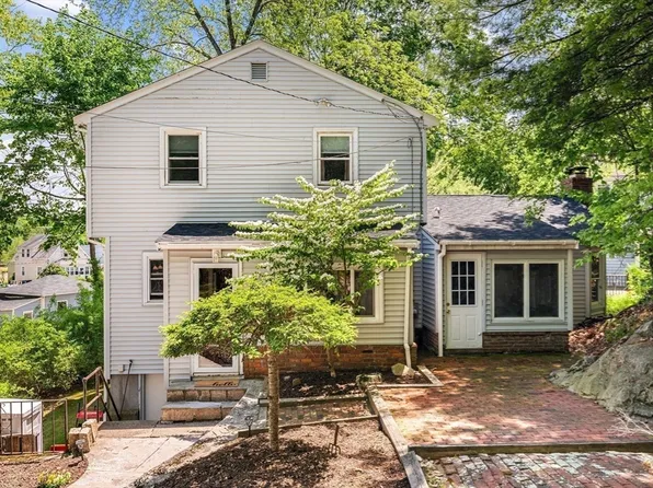 60 Milliken Ave, Franklin, MA 02038