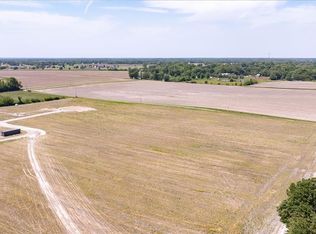 1 W County Line Rd, Brighton, IL 62012