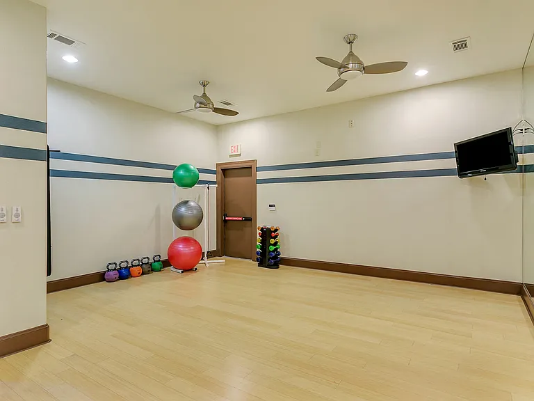 24/7 fitness center with Yoga studio.
