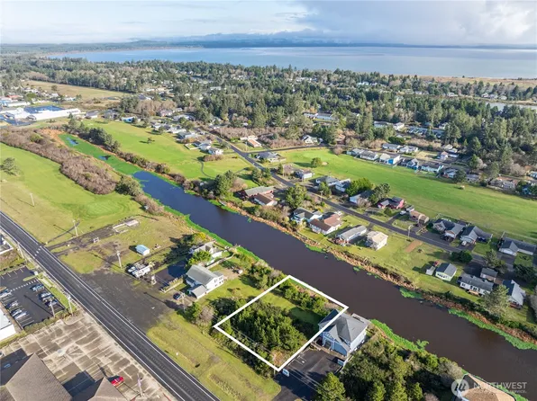 564 Point Brown Avenue NE, Ocean Shores, WA 98569