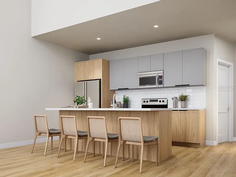 544 N Bumby Ave #2 — Photo 7