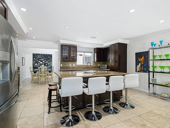3rd image of 1523 Rojo Cir