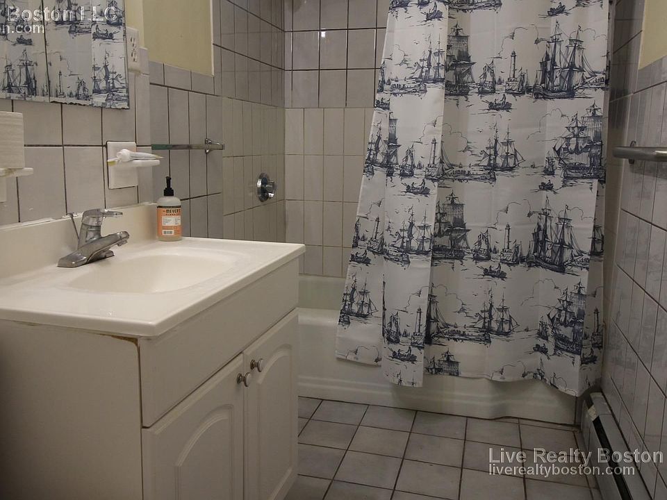 2nd image of 14 Mount Hood Rd #12