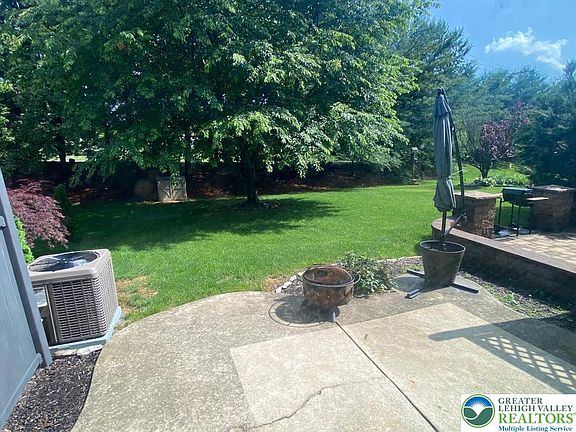 3rd image of 1758 Pinewind Dr
