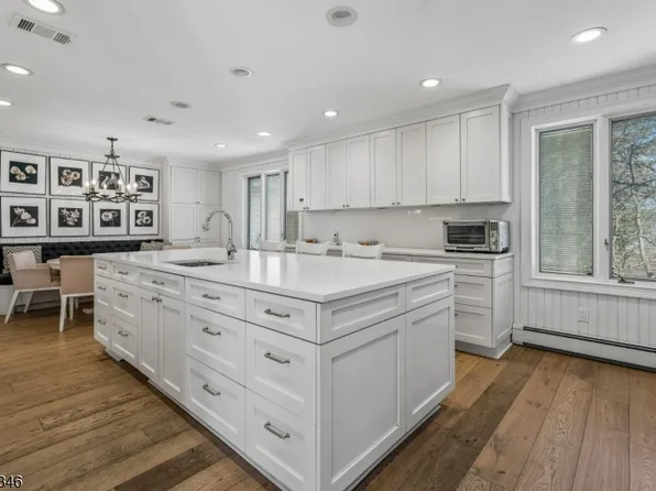 12 (14) Dale Drive, West Orange Twp., NJ 07052