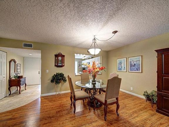 3rd image of 5550 Fairway Park Dr APT 202