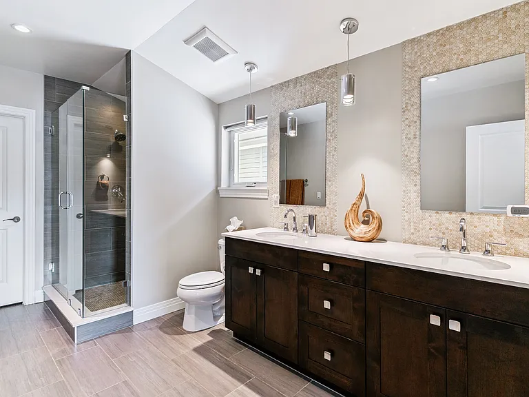 2428 N Clarkson St — Photo 26