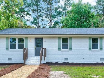 601 W Walnut St, Selma, NC, 27576