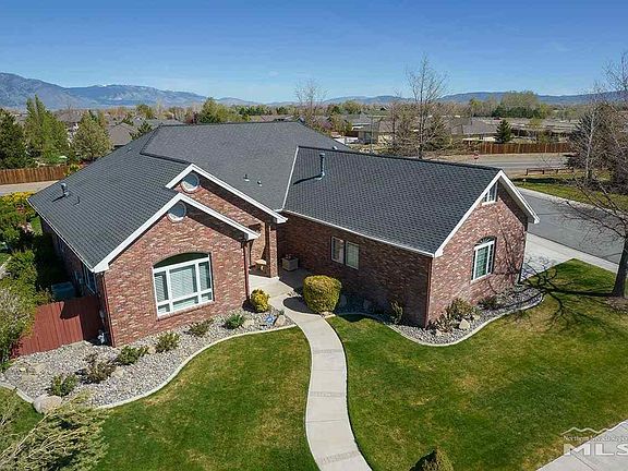 3rd image of 1022 Sierra Vista Ct