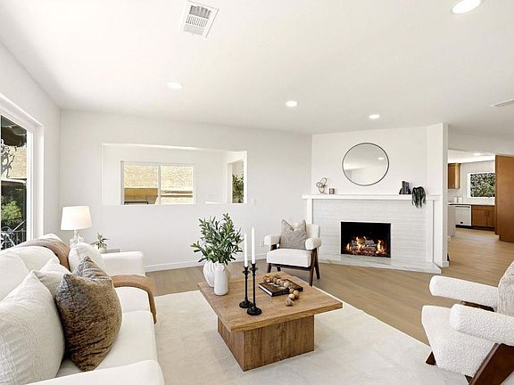 5th image of 1024 Circle Dr