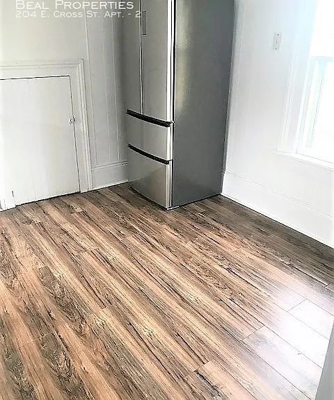 204 E Cross St #2 — Photo 5