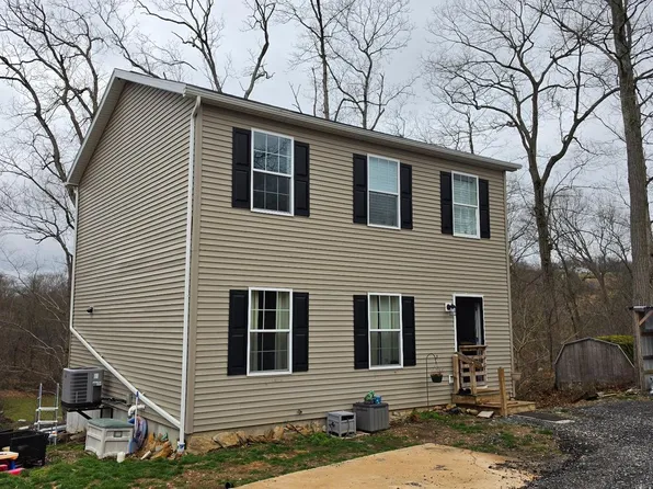 6784 Herbst Rd, Red Lion, PA 17356