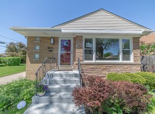 8016 N Odell Ave, Niles, IL 60714